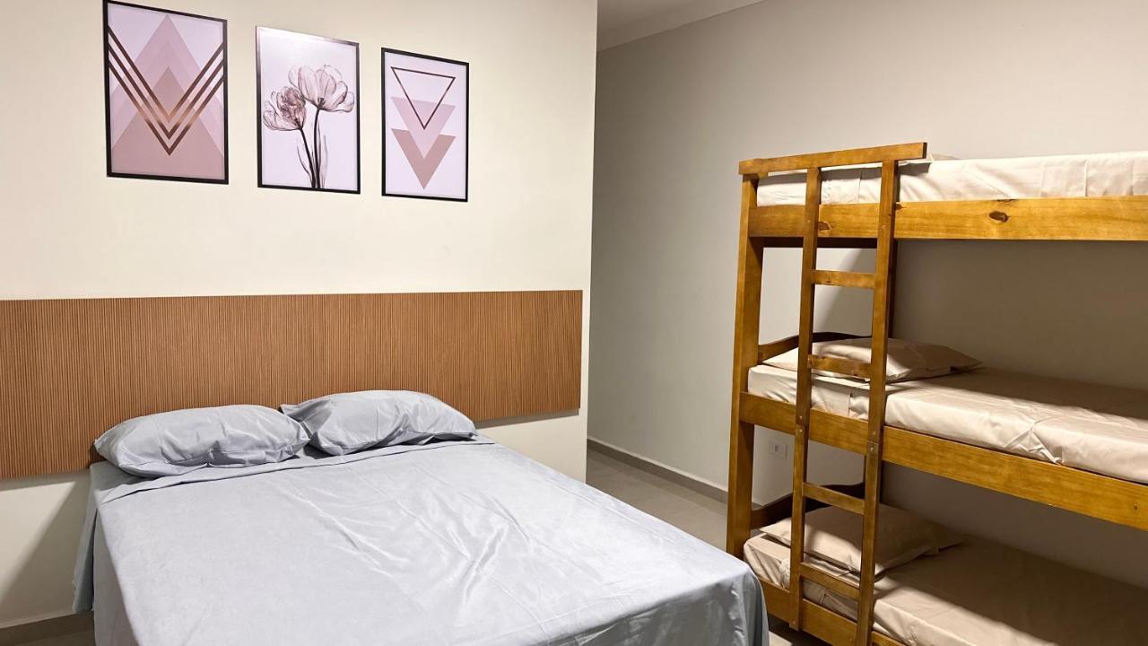 Guaru Inn Hostel جوارولوس المظهر الخارجي الصورة